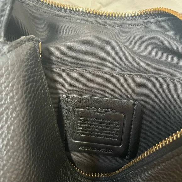 Coach Black Shoulder Bag - Picture 6 of 7